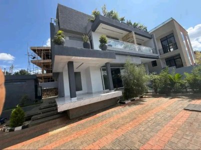 House for sale in Rebero