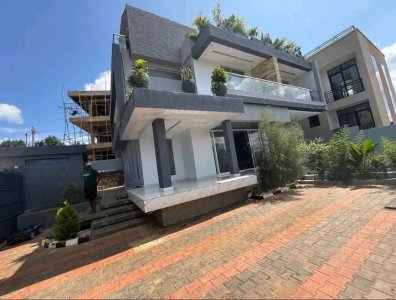 House for sale in Rebero