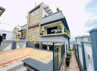 House for rent in Rebero