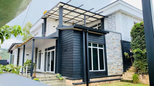 House for sale in Rebero