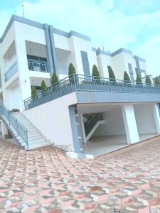 Apartment for rent in Rebero