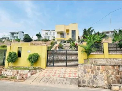 House for rent in Rebero