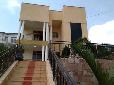 House for rent in Rebero