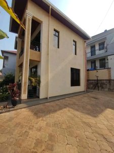 House for rent in Rebero