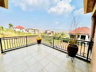 House for sale in Rusororo