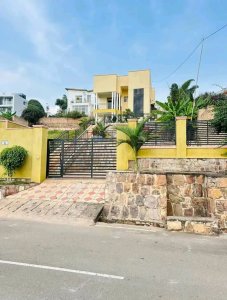 House for rent in Rebero