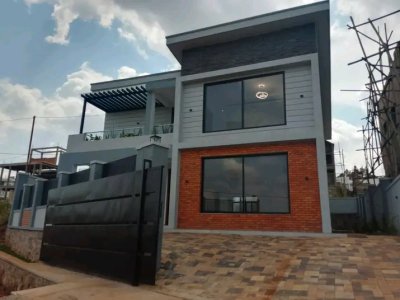 House for sale in Rebero