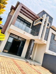 House for rent in Rebero