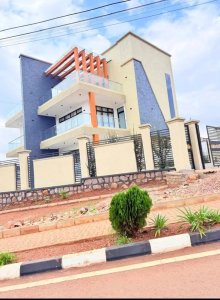 House for rent in Rebero