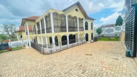 House for rent in Kacyiru