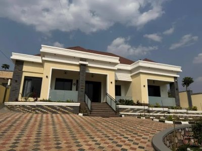 House for sale in Remera