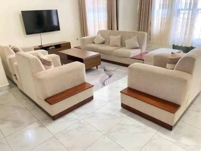 House for rent in Rebero