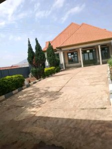 House for rent in Gisozi