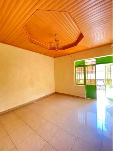 House for rent in Remera