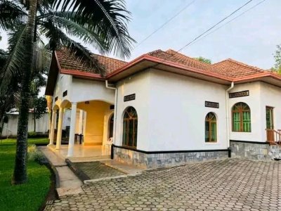 House for rent in Rebero