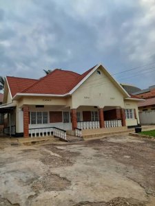 House for rent in Remera