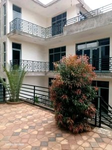 Apartment for rent in Rebero