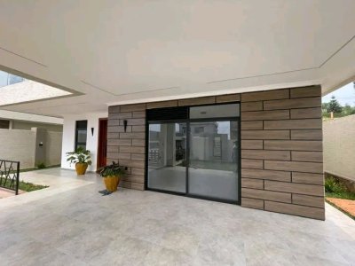 House for sale in Rebero