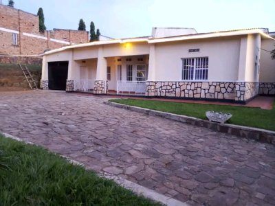 House for rent in Remera