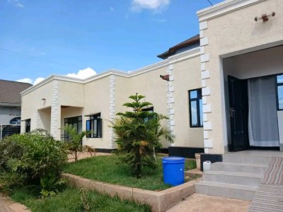 House for rent in Rebero