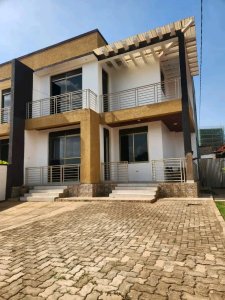 House for rent in Remera