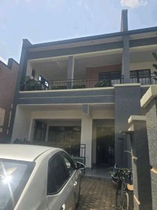 House for rent in Remera