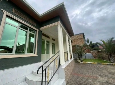 House for rent in Remera