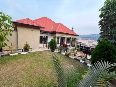 House for rent in Rebero