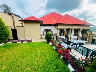 House for rent in Rebero