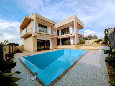 House for sale in Rebero